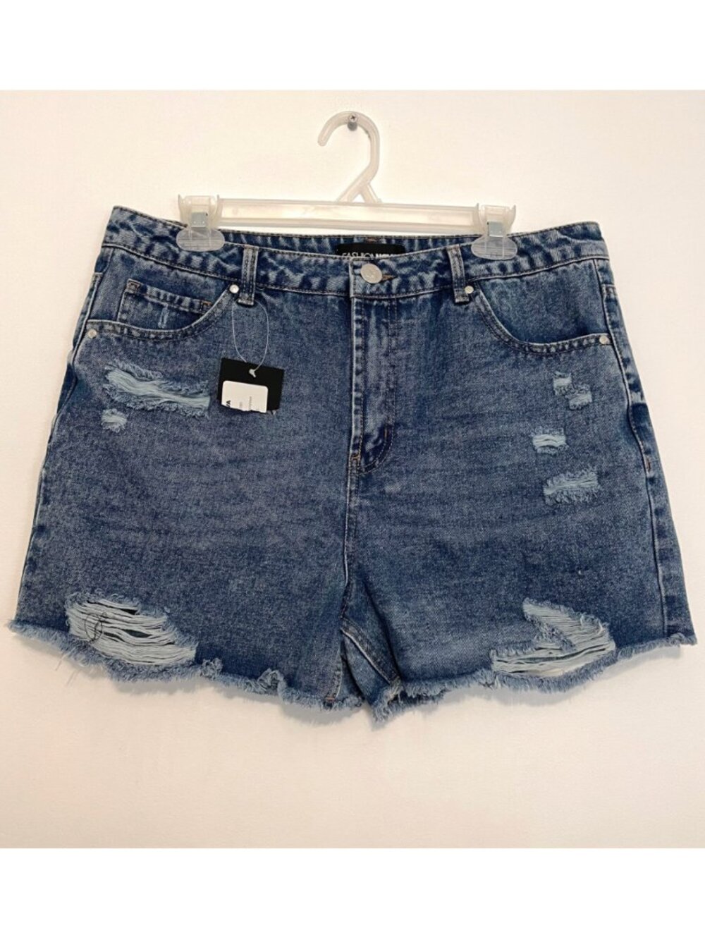 NEW NWT FASHION NOVA Last Chance Denim Shorts Dark Wash Ripped High Waisted 32 - Picture 2 of 16